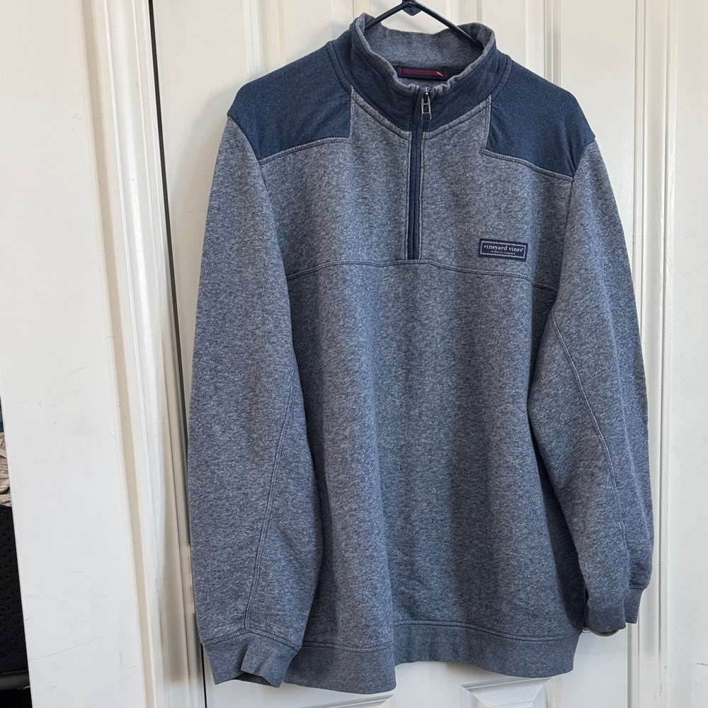 Vineyard Vines Men's Heather Gray Quarter-Zip Sweater with Navy Yoke